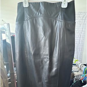 Black authentic size 10 DANIER leather skirt